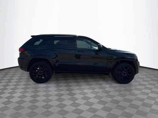 2017 Jeep Grand Cherokee Altitude
