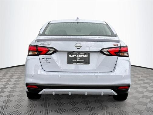 2024 Nissan Versa 1.6 SR