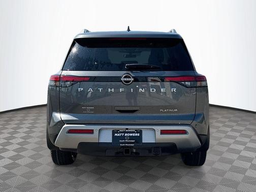 2025 Nissan Pathfinder Platinum