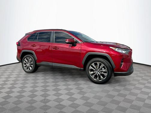 2020 Toyota RAV4 XLE Premium