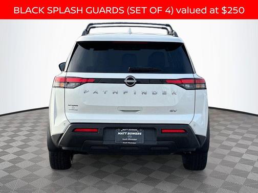 2024 Nissan Pathfinder SV