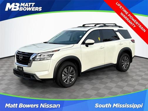 2024 Nissan Pathfinder SV