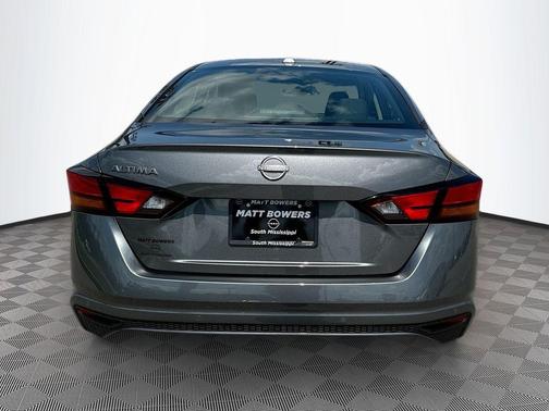 2025 Nissan Altima S