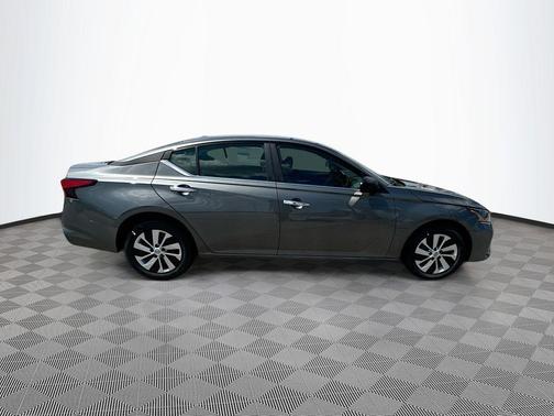 2025 Nissan Altima S