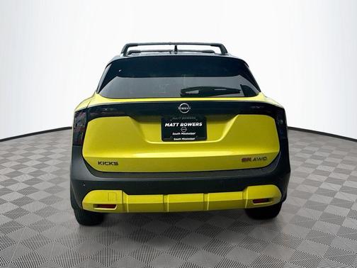 2026 Nissan Kicks SR