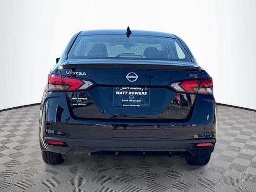2025 Nissan Versa 1.6 SR