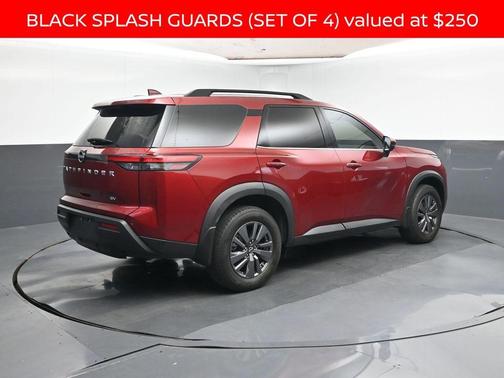 2024 Nissan Pathfinder SV