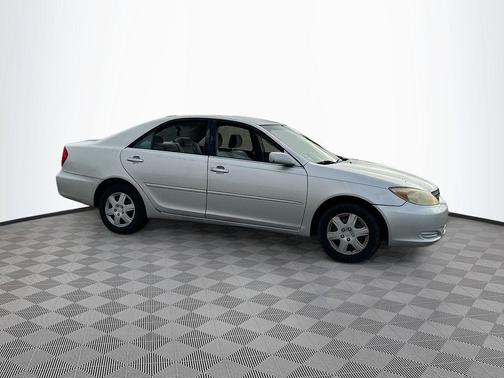 2004 Toyota Camry XLE