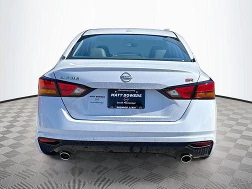 2025 Nissan Altima SR