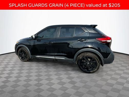 2020 Nissan Kicks SR