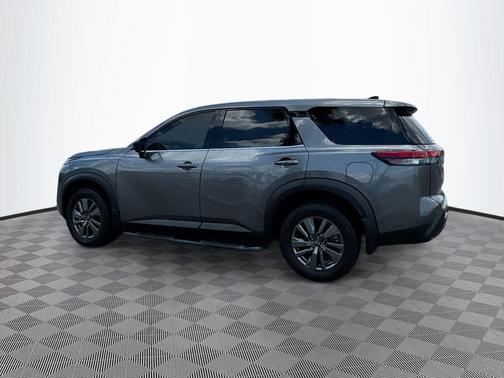 2024 Nissan Pathfinder S