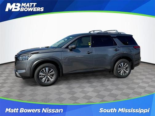 2025 Nissan Pathfinder SL