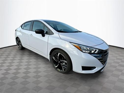 2024 Nissan Versa 1.6 SR