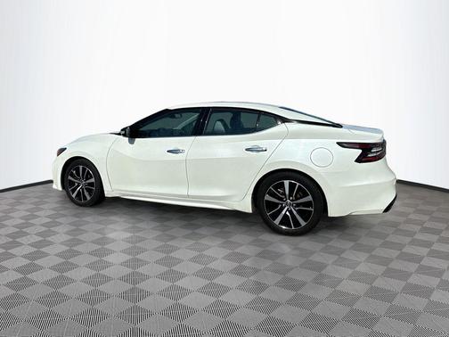 2023 Nissan Maxima SV