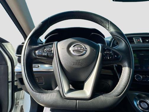 2023 Nissan Maxima SV