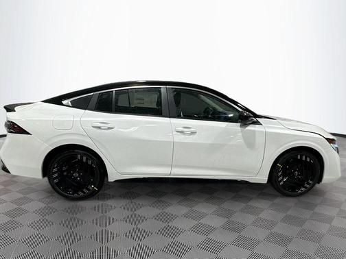 Aspen White / Super Black 2026 Nissan Sentra SR