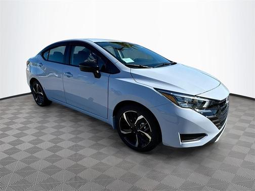 2025 Nissan Versa 1.6 SR