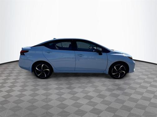 2025 Nissan Versa 1.6 SR