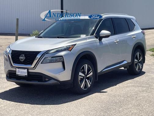 2022 Nissan Rogue SL