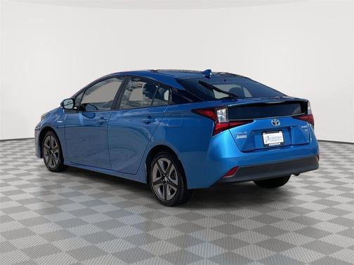 2019 Toyota Prius XLE