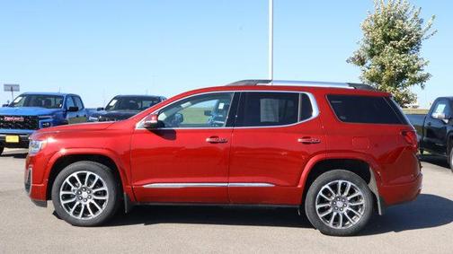 2022 GMC Acadia Denali