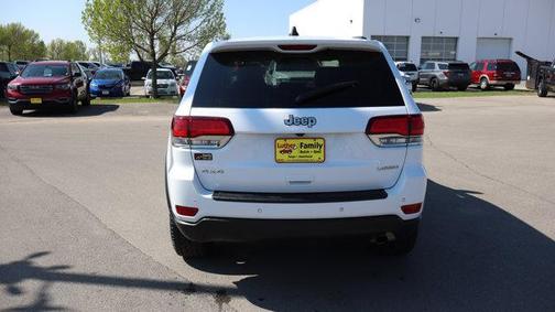 Bright White Clearcoat 2022 Jeep Grand Cherokee Laredo