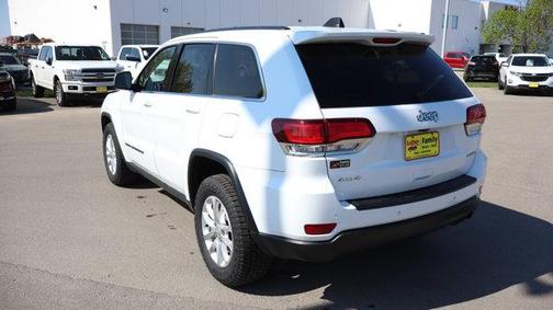 Bright White Clearcoat 2022 Jeep Grand Cherokee Laredo