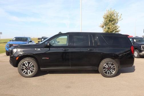 2024 GMC Yukon XL 4WD AT4