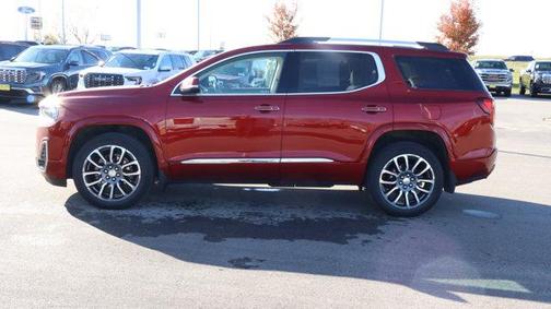 2022 GMC Acadia Denali