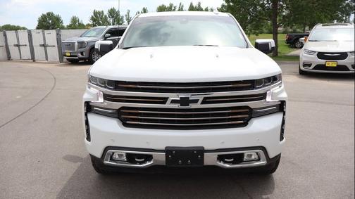 Iridescent Pearl Tricoat 2022 Chevrolet Silverado 1500 Limited High Country