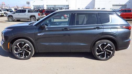 2025 Mitsubishi Outlander PHEV SEL