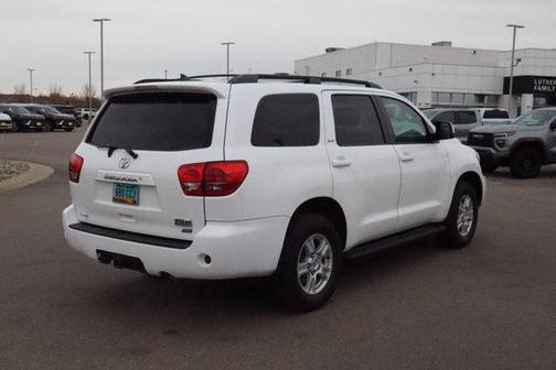2015 Toyota Sequoia SR5