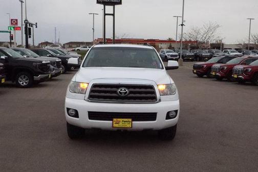 2015 Toyota Sequoia SR5