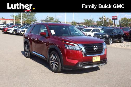 2022 Nissan Pathfinder Platinum 4WD