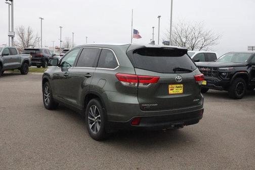 2019 Toyota Highlander SE