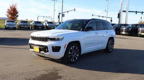 2022 Jeep Grand Cherokee Overland
