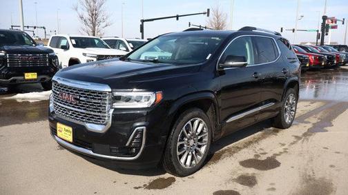 2023 GMC Acadia Denali