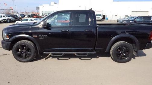 Diamond Black Crystal Pearlcoat 2019 RAM 1500 Classic Warlock Quad Cab 4x4 6'4' Box