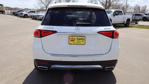 White 2022 Mercedes-Benz GLE 350 4MATIC