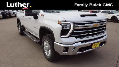 Iridescent Pearl Tricoat 2024 Chevrolet Silverado 2500 LTZ