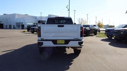 2024 GMC Sierra 2500 AT4