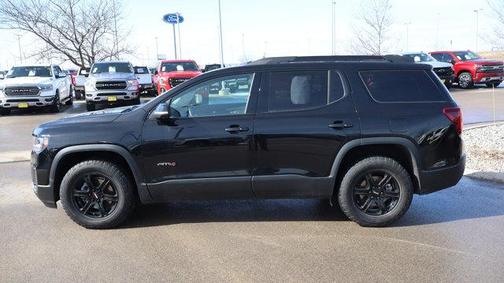 2023 GMC Acadia AWD AT4
