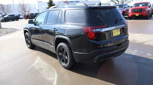 2023 GMC Acadia AWD AT4