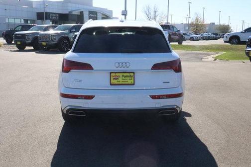 2022 Audi Q5 45 S line Premium Plus