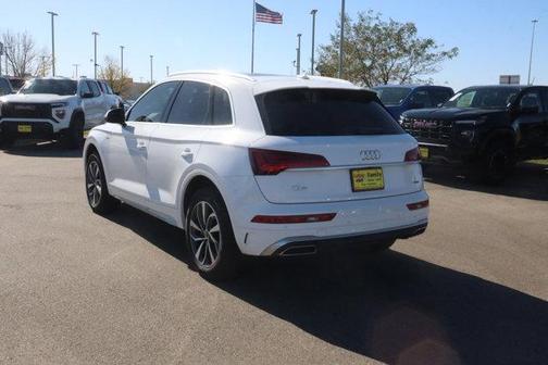 2022 Audi Q5 45 S line Premium Plus