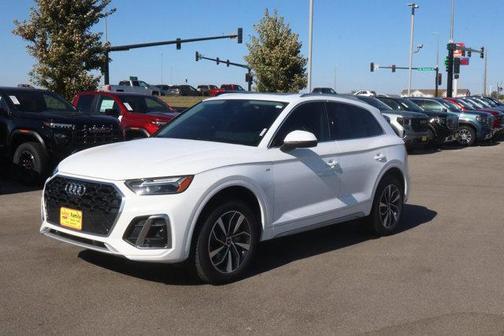 2022 Audi Q5 45 S line Premium Plus