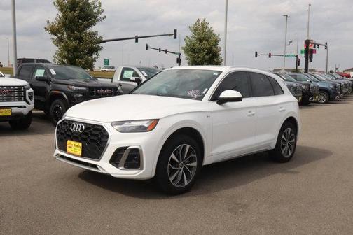 2022 Audi Q5 45 S line Premium Plus
