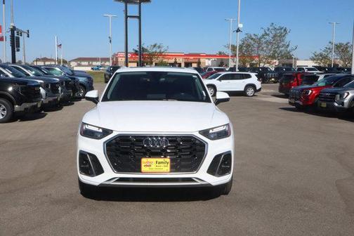 2022 Audi Q5 45 S line Premium Plus
