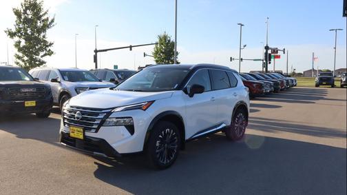 Everest White Pearl/Super Black 2024 Nissan Rogue Platinum