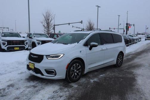 2023 Chrysler Pacifica L